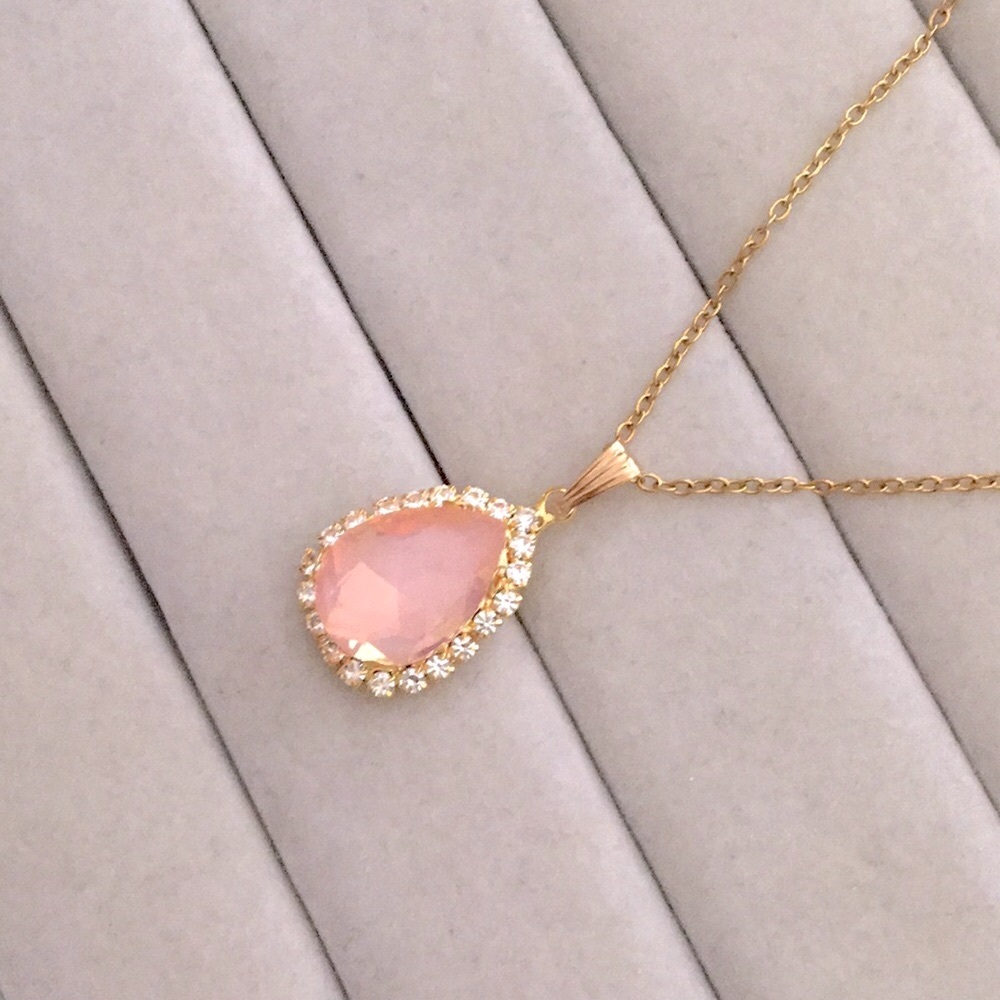 Peach Pink Opal Aurora Borealis + Gold Crystal Halo Pear Drop Pendant Necklace - Picture 3 of 6